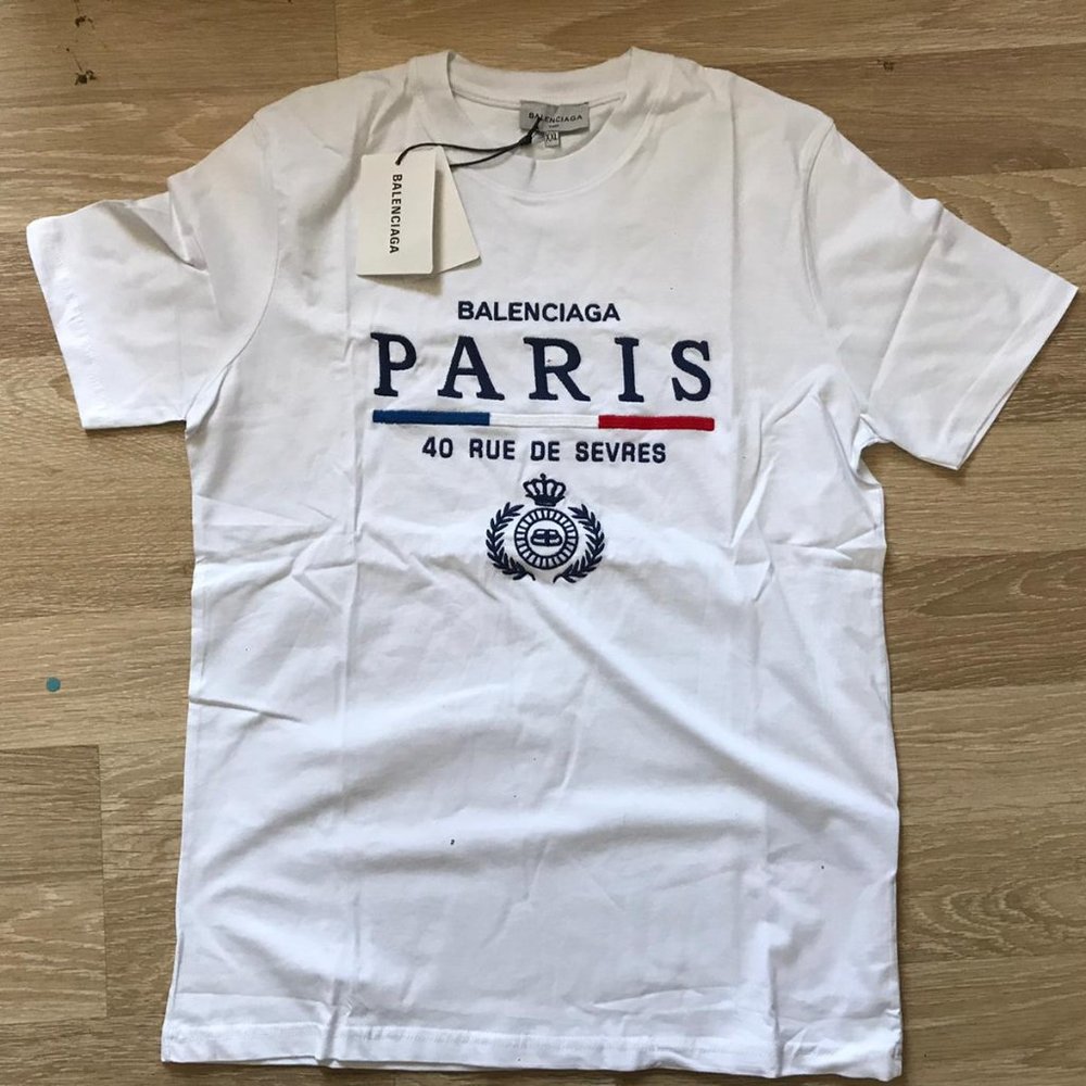 Balenciaga Paris T-Shirt New with tags XXL